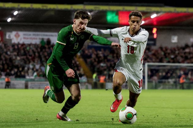 2027 UEFA Under 21 European Qualifier, Munster FA Turner s Cross, Cork 6 10 2026 Republic of Ireland vs England Ireland s Jamie Mullins in action with England s Josh King Jamie Mullins in action with Josh King 6 10 2026  Copyright: xx NE1L0617