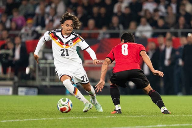 06.10.2026, GER, Deutschland U21, U 21 vs Georgien U21 Zweikampf zwischen Wael Mohya (Deutschland U21, 21) Giorgi Robakidze (Georgien U21, 8) Bielefeld SchücoArena Bielefeld Deutschland Copyright: xnordphotoxGmbHx xChristianxSchulzex