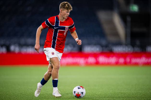 261006 Sindre Walle Egeli of Norway during the UEFA European Under-21 Qualifier football match between Norway and Israel on October 6, 2026 in Stavanger. Photo: Marius Simensen BILDBYRAN COP 238 bbeng em kvalifisering football fotball fotboll israel norge norway soccer U21, U 21 UEFA EURO, EM, Europameisterschaft,Fussball under-21 qualifiers Copyright: MARIUSxSIMENSEN BB261006BB756