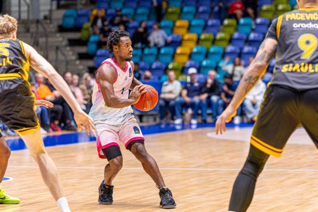 FRANKFURT AM MAIN, GERMANY - OCTOBER 6: Isaiah Swope (Skyliners Frankfurt, 1) with ball during the BKT EuroCup 2026 27, match between Frankfurt Skyliners vs. BC Siauliai at Suewag Energie Arena on October 6, 2026 in Frankfurt am Main, Germany. Hessen Germany Copyright: xBEAUTIFULxSPORTS Freudensteinx