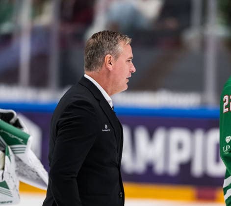 261006 Head coach Dan Tangnes of Rögle during the CHL game between Rögle and Davos on October 6, 2026 in Ängelholm. Photo: Niclas Jönsson BILDBYRAN COP 273 NO0449 ishockey Ice hockey, Eishockey chl champions hockey league rögle davos rögle bbeng ishockey ice hockey chl champions hockey league rögle davos rögle bbeng Copyright: NICLASxJÖNSSON BB261006NO043