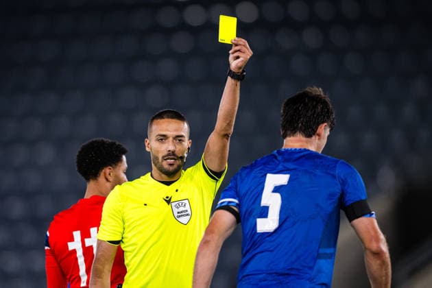 261006 Noam Sztejfman of Israel after receiving a yellow card by Claudio Pereira, referee, during the UEFA European Under-21 Qualifier football match between Norway and Israel on October 6, 2026 in Stavanger. Photo: Marius Simensen BILDBYRAN COP 238 bbeng em kvalifisering football fotball fotboll israel norge norway soccer U21, U 21 UEFA EURO, EM, Europameisterschaft,Fussball under-21 qualifiers Copyright: MARIUSxSIMENSEN BB261006BB778