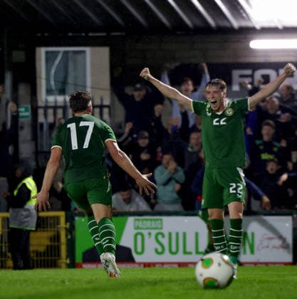 2027 UEFA Under 21 European Qualifier, Munster FA Turner s Cross, Cork 6 10 2026 Republic of Ireland vs England Ireland s Tommy Lonergan celebrates with Oisin Gallagher after he scores his sides 3rd goal of the match Tommy Lonergan celebrates with Oisin Gallagher after he scores his sides 3rd goal of the match 6 10 2026  Copyright: xx NE1L0878