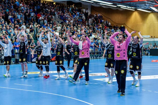Solingen, 06.10.2026, Handball, Herren, EHF, European League, Gruppenphase, 2. Spieltag, 2026 2027, Bergischer HC - IK Sävehof Großer Jubel bei der Mannschaft des BHC nach dem Sieg