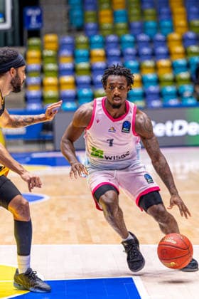 FRANKFURT AM MAIN, GERMANY - OCTOBER 6: Isaiah Swope (Skyliners Frankfurt, 1) with ball during the BKT EuroCup 2026 27, match between Frankfurt Skyliners vs. BC Siauliai at Suewag Energie Arena on October 6, 2026 in Frankfurt am Main, Germany. Hessen Germany Copyright: xBEAUTIFULxSPORTS Freudensteinx