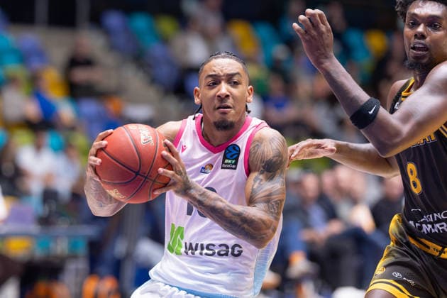 Frankfurt Skyliners - Siauliai Basketball, BKT EuroCup Judah Mintz (Skyliners, 10) gegen Kass Nicholson. Spiel des BKT EuroCups zwischen den Frankfurt Skyliners und Siauliai Basketball am 6. Oktober 2026 in der Süwag Energie ARENA in Frankfurt am Main., Frankfurt am Main Hessen Deutschland Süwag Energie ARENA