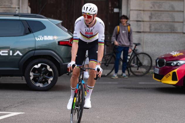 IPA89374870 - Brandon Mcnulty of UAE TEAM EMIRATES XRG at the start of the 2026 Tre Valli Varesine in Busto Arsizio, Italy, on October 6, 2026  Copyright: xSilviaxColombo IPAxSportx xx IPA89374870