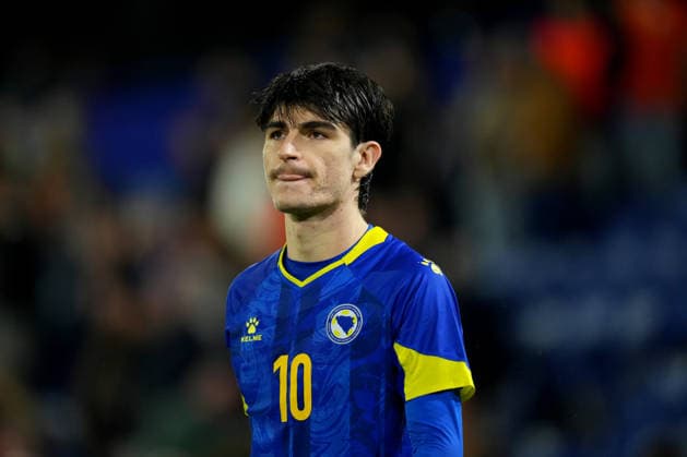 European Championship, EM, Europameisterschaft Qualifier: The Netherlands U21, U 21 v Bosnia and Herzegovina U21 Doetinchem - Muhamed Buljubasic of Bosnia and Herzegovina U21 looks dejected after the 4-0 defeat during the eigth qualification round of the 2026 2027 European Championship Qualifier. The match is set between The Netherlands U21 and Bosnia and Herzegovina U21 at De Vijverberg on 6 October 2026 in Doetinchem, Netherlands. (Hero Images Yannick Verhoeven) Copyright: xYannickxVerhoevenx
