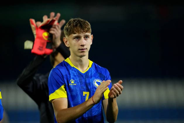 European Championship, EM, Europameisterschaft Qualifier: The Netherlands U21, U 21 v Bosnia and Herzegovina U21 Doetinchem - Nedim Keranovic of Bosnia and Herzegovina U21 looks dejected after the 4-0 defeat during the eigth qualification round of the 2026 2027 European Championship Qualifier. The match is set between The Netherlands U21 and Bosnia and Herzegovina U21 at De Vijverberg on 6 October 2026 in Doetinchem, Netherlands. (Hero Images Yannick Verhoeven) Copyright: xYannickxVerhoevenx