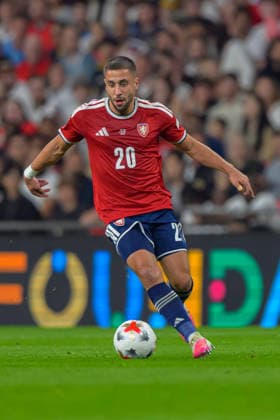 LONDON, ENGLAND OCTOBER 06 - Ond?ej Lingr of Czechia on the ball during the UEFA Nations League game between England and Czechia at Wembley Stadium on October 06, 2026 in London, England. (Photo by Keeran Marquis Sports Press Photo) Copyright: xKeeranxMarquis SPPx Sportspressphoto_SPR247197