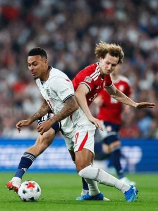 Morgan Rogers of England is tackled by Alex Kral of Czechia England v Czechia, UEFA Nations League, Football, Wembley Stadium, London, UK - 06 Oct 2026London Wembley Stadium United Kingdom  Copyright: xMattxImpey Shutterstockx 17188908bq