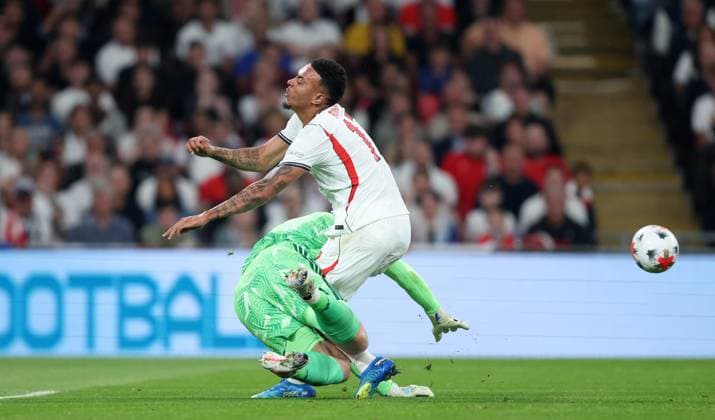 UEFA Nations League - England v Czechia LONDON, ENGLAND, OCTOBER 6: Lukas Hornicek of Czechia national team, Nationalteam tackles Morgan Rogers of England National Team during The UEFA Nations League match in Group A3 between England v Czechia at Wembley Stadium, London, England, on October 6. (Photo by Daniel Weir) London Wembley Stadium England Copyright: xDanielxWeir SportsxPressxPhotox Sportspressphoto_SPR247214