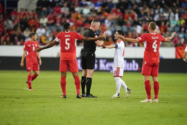 Luzern, Switzerland - October 06: Enis Bardhi (10 MKD) talks to Referee Edgars Majcevs during the UEFA Nations League match between Switzerland and North Macedonia at thermoplan arena on October 06, 2026 in Luzern, Switzerland. Copyright: xKjetilxWaberx xSPPx Sportspressphoto_SPR247222