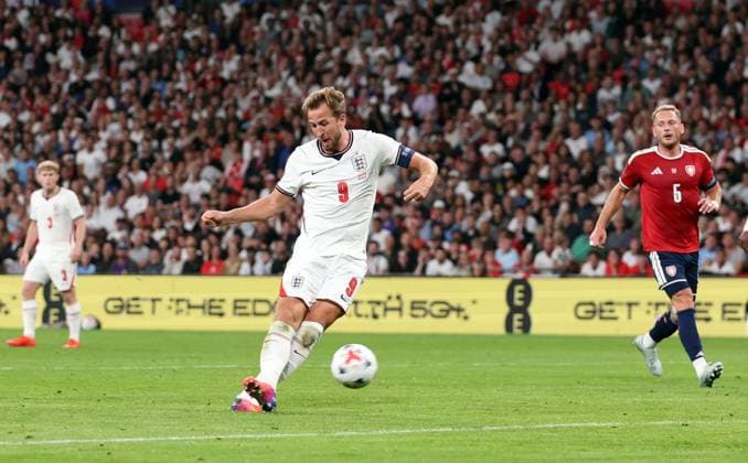 Harry Kane of England scores a goal to make the score 2-0 England v Czechia, UEFA Nations League, Football, Wembley Stadium, London, UK - 06 Oct 2026London Wembley Stadium United Kingdom  Copyright: xKieranxMcManus Shutterstockx 17188818ab