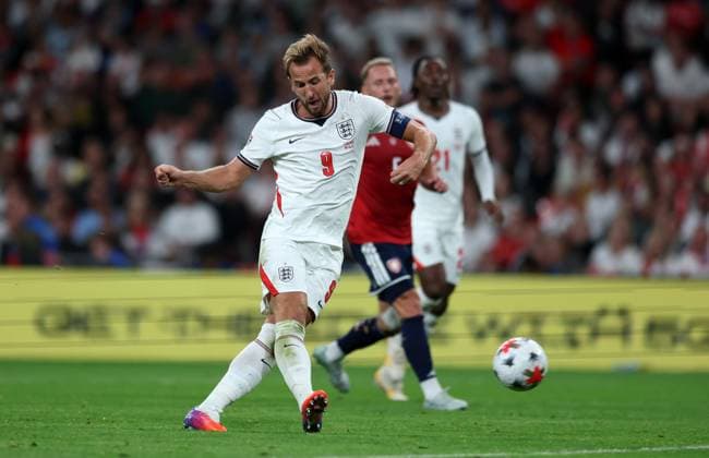 Harry Kane of England scores his first goal to put England 2-0 up England v Czech Republic - UEFA Nations League - League A - Group 3. Football. Wembley Stadium, London, UK. 6 OCT 2026Wembley Wembley Stadium LONDON United Kingdom  Copyright: xJASONPIX Shutterstockx 17189001k