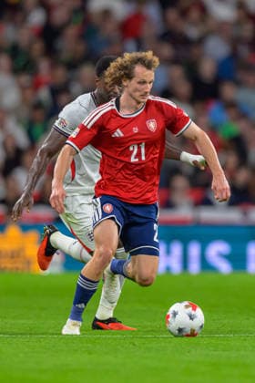 LONDON, ENGLAND OCTOBER 06 - Alex Král of Czechia on the ball during the UEFA Nations League game between England and Czechia at Wembley Stadium on October 06, 2026 in London, England. (Photo by Keeran Marquis Sports Press Photo) Copyright: xKeeranxMarquis SPPx Sportspressphoto_SPR247292