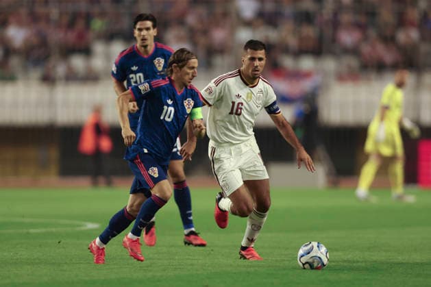 Luka Modric and Rodri seen during Nations League Division A game between National teams of Croatia and Spain (Grzegorz Wajda Ball Raw Images) Zenica Biline Polje Bosnia and Herzegovina Copyright: xGrzegorzxWajdax grzegorzwajda_croatia_spain_2627
