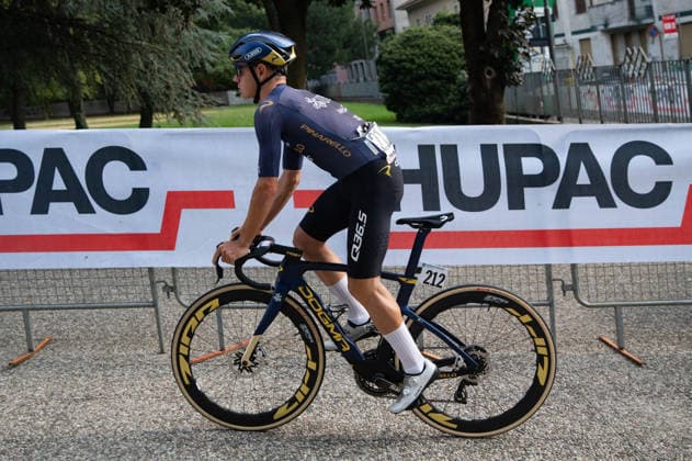 IPA89376392 - Walter Calzoni, PINARELLO Q36.5 PRO CYCLING TEAM, at the start of the 2026 Tre Valli Varesine in Busto Arsizio, Italy, on October 6, 2026  Copyright: xSilviaxColombo IPAxSportx xx IPA89376392