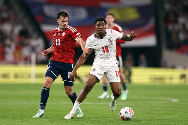 England v Czechia 06 October 2026, Wembley - UEFA Nations League - England v Czechia - Matej Radosta of Czechia and Myles Lewis-Skelly of England - Photo: Jacques Feeney Offside. London UK Copyright: xJacquesxFeeneyx xOffsidexOffside