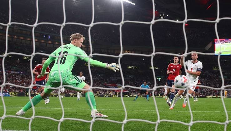 Harry Kane of England scores a goal to make the score 2-0 England v Czechia, UEFA Nations League, Football, Wembley Stadium, London, UK - 06 Oct 2026London Wembley Stadium United Kingdom  Copyright: xKieranxMcManus Shutterstockx 17188818af