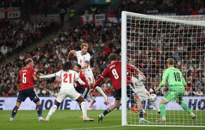 UEFA Nations League - England v Czechia LONDON, ENGLAND, OCTOBER 6: GOAL 3-0, Harry Kane of England national team, Nationalteam scores a goal from. Corner kick to make the score 3-0 during The UEFA Nations League match in Group A3 between England v Czechia at Wembley Stadium, London, England, on October 6. (Photo by Daniel Weir) London Wembley Stadium England Copyright: xDanielxWeir SportsxPressxPhotox Sportspressphoto_SPR247332