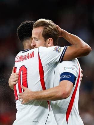 Harry Kane of England celebrates scoring his teams third goal with Jude Bellingham of England England v Czechia, UEFA Nations League, Football, Wembley Stadium, London, UK - 06 Oct 2026London Wembley Stadium United Kingdom  Copyright: xMattxImpey Shutterstockx 17188908el