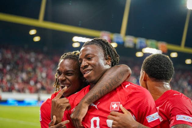 Fussball UEFA Nations League 2026 - 2027, 4. Spieltag - Schweiz vs Nordmazedonien - Thermoplan Arena (Luzern): Tor und Torjubel zum 2:0 durch Johan Manzambi (Schweiz, 9) Freude, Emotionen, Jubel Winsley Boteli (Schweiz, 19) Sascha Britschgi (Schweiz, 2) Copyright: xJOERANxSTEINSIEKx
