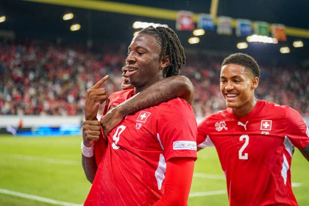 Fussball UEFA Nations League 2026 - 2027, 4. Spieltag - Schweiz vs Nordmazedonien - Thermoplan Arena (Luzern): Tor und Torjubel zum 2:0 durch Johan Manzambi (Schweiz, 9) Freude, Emotionen, Jubel Winsley Boteli (Schweiz, 19) Sascha Britschgi (Schweiz, 2) Copyright: xJOERANxSTEINSIEKx