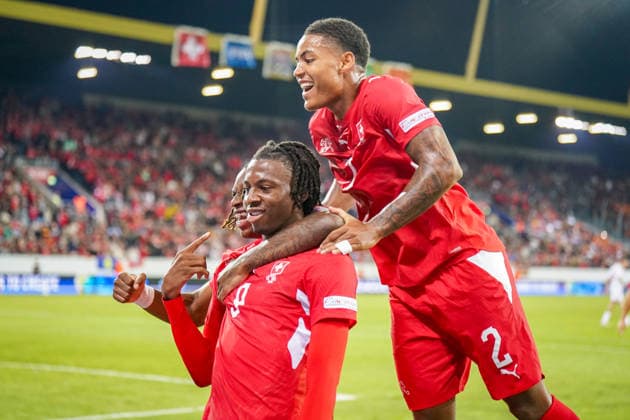Fussball UEFA Nations League 2026 - 2027, 4. Spieltag - Schweiz vs Nordmazedonien - Thermoplan Arena (Luzern): Tor und Torjubel zum 2:0 durch Johan Manzambi (Schweiz, 9) Freude, Emotionen, Jubel Winsley Boteli (Schweiz, 19) Sascha Britschgi (Schweiz, 2) Copyright: xJOERANxSTEINSIEKx