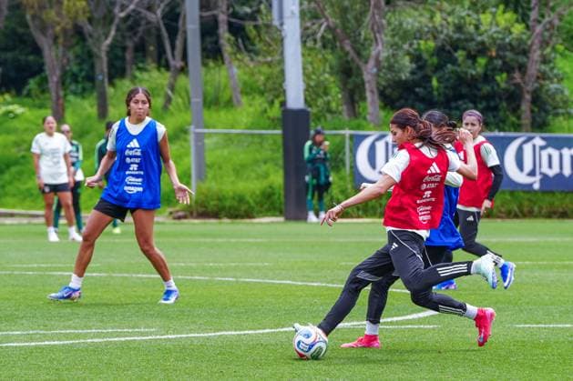 SELECCION MEXICANA FEMENIL SELECCION MEXICANA FEMENIL SESION DE ENTRENAMIENTO TRAINING SESSION 06102026 MEXICO CITY, MEXICO. General view of players of the Mexican Female National soccer team, during a training session at the Centro de Alto Rendimiento in Mexico City, prior to their friendly game against Jamaica this friday at Aguascalientes. Vista general de jugadoras de la Seleccion Nacional Mexicana Femenil, durante una sesion de entrenanmiento en el Centro de Alto Rendimiento en la Ciudad de Mexico, previa a su juego amistoso ante Jamaica este viernes en Aguascalientes. PHOTO BY IMAGENSHOP AGENCIA FOTOGRAFICA MEXICO CITY MEXICO CITY MEXICO Copyright: xIMAGENSHOPxAGENCIAxFOTOGRAFICAx