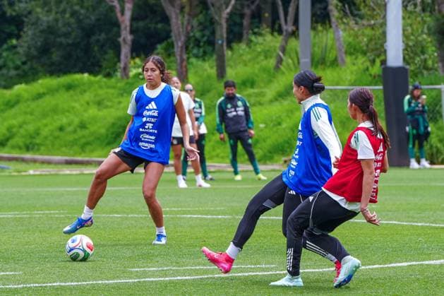 SELECCION MEXICANA FEMENIL SELECCION MEXICANA FEMENIL SESION DE ENTRENAMIENTO TRAINING SESSION 06102026 MEXICO CITY, MEXICO. General view of players of the Mexican Female National soccer team, during a training session at the Centro de Alto Rendimiento in Mexico City, prior to their friendly game against Jamaica this friday at Aguascalientes. Vista general de jugadoras de la Seleccion Nacional Mexicana Femenil, durante una sesion de entrenanmiento en el Centro de Alto Rendimiento en la Ciudad de Mexico, previa a su juego amistoso ante Jamaica este viernes en Aguascalientes. PHOTO BY IMAGENSHOP AGENCIA FOTOGRAFICA MEXICO CITY MEXICO CITY MEXICO Copyright: xIMAGENSHOPxAGENCIAxFOTOGRAFICAx