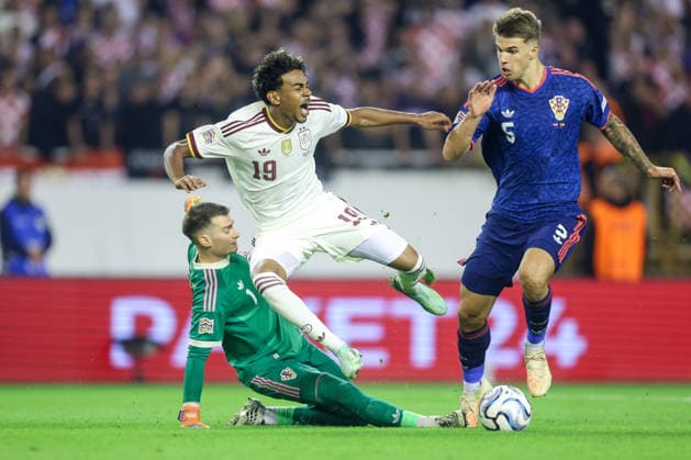 Croatia v Spain - UEFA Nations League 2026 27 Group A3 MD4 Lamine Yamal of Spain in action against Dominik Livakovic (L) and Luka Vuskovic (R) of Croatia during the UEFA Nations League 2026 27 group phase match between Croatia and Spain at Stadion Poljud on October 6, 2026 in Split, Croatia.  SanjinxStrukic PIXSELL