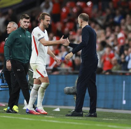 England v Czech Republic, UEFA Nations League, League A - Group 3 London, UK: England v Czech Republic, UEFA Nations League, League A - Group 3, Wembley Stadium. 6 October 2026 Photograph by Marc Aspland for The Times & The Sunday Times Harry Kane of England is substituted by Thomas Tuchel Manager of England  Copyright: xMarcxAsplandx NINTCHDBPICT001113855130
