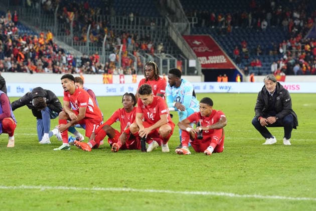 Luzern, Switzerland - October 06: Zachary Athekame (16 SUI), Sascha Britschgi (2 SUI), Johan Manzambi (9 SUI), Ardon Jashari (14 SUI), Winsley Boteli Mokango (19 SUI), Head Coach Murat Yakin (SUI) and Yvon Landry Mvogo Nganoma (Goalkeeper 12 SUI) in front of the fans after winning the UEFA Nations League match between Switzerland and North Macedonia at thermoplan arena on October 06, 2026 in Luzern, Switzerland. Copyright: xKjetilxWaberx xSPPx Sportspressphoto_SPR247406