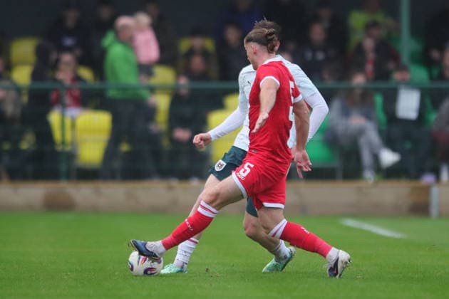 U21, U 21 Wales v U21 Austria, U21 UEFA EUROPEAN CHAMPIONSHIPS, Qualifier Luca Weinhandl of Austria Under 21 and Archie Harris of Wales Under 21 during the U21 UEFA EUROPEAN CHAMPIONSHIPS qualification match between U21 Wales and U21 Austria at the Oval, Caernarfon, UK on 6 October 2026. Caernarfon the Oval Wales UK Editorial use only , Copyright: xAlunxRobertsx PSI-24971-0007