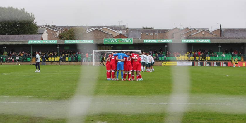 U21, U 21 Wales v U21 Austria, U21 UEFA EUROPEAN CHAMPIONSHIPS, Qualifier Wales Under 21 players huddleduring the U21 UEFA EUROPEAN CHAMPIONSHIPS qualification match between U21 Wales and U21 Austria at the Oval, Caernarfon, UK on 6 October 2026. Caernarfon the Oval Wales UK Editorial use only , Copyright: xAlunxRobertsx PSI-24971-0085