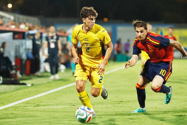 (L-R) Alexandru Suteu (ROU), Iker Bravo (ESP), OCTOBER 6, 2026 - Football Soccer : UEFA Under-21 Championship 2027 qualifying round match between U21, U 21 Spain - U21 Romania at the Estadi Municipal de Can Misses in Ibiza, Spain. Noxthirdxpartyxsales  aflo_353869463 MutsuxKawamorix