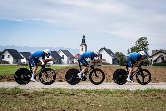Italy: UEC Road cycling, Rad, Radsport, Strasse European Championships - Ljubljana 2026 PEZZO ROSOLA Patrik - FEDRIZZI Brandon - BALLIANA Enrico Andrea ( ITA ) Italy Querformat - quer - horizontal - Landscape - Event Veranstaltung: UEC Road Cycling European Championships 2026 Ljubljana - Category Kategorie: Cycling - Road Cycling European Championships - Mixed Relay Men and Women Junior U19 - Location Ort: Europe Slovenia - Sencur - Å enÄur - Discipline: Mixed Relay ( MR ) - Distance: 44 km - Date Datum: 06.10.2026 Tuesday Day 4 -