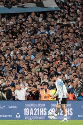 Lionel Messi of Argentina warms up before the International Friendly, Länderspiel, Nationalmannschaft football match between Argentina and Benin, at the Estadio Monumental Antonio V. Liberti, on October 6, 2026, in Buenos Aires, Argentina. This will be Lionel Messi s last match for Argentina, following his retirement announcement from the national team, Nationalteam Richard Callis Fotoarena (Richard Callis SPP) Copyright: xRichardxCallisx xSPPx spp-en-RiCa-3026045