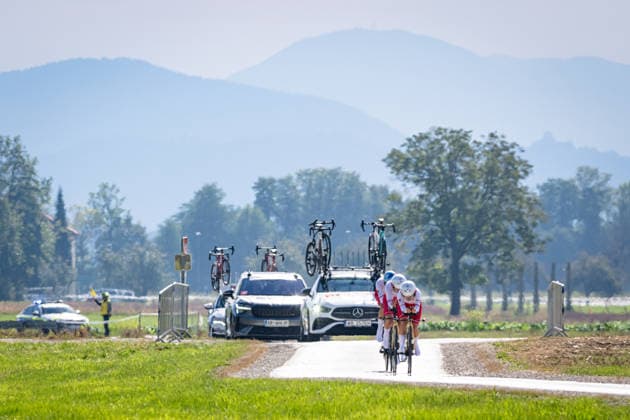 Poland: UEC Road cycling, Rad, Radsport, Strasse European Championships - Ljubljana 2026 SÅOMKA Kinga - SZYMANSKA Amelia - SEKTA Agata ( POL ) Poland Querformat - quer - horizontal - Landscape - Event Veranstaltung: UEC Road Cycling European Championships 2026 Ljubljana - Category Kategorie: Cycling - Road Cycling European Championships - Mixed Relay Men and Women Junior U19 - Location Ort: Europe Slovenia - Sencur - Å enÄur - Discipline: Mixed Relay ( MR ) - Distance: 44 km - Date Datum: 06.10.2026 Tuesday Day 4 -
