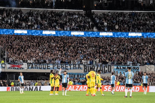 BUENOS AIRES, ARGENTINA - OCTOBER 06: Lionel Messi of Argentina acknowledges the fans during the International Friendly, Länderspiel, Nationalmannschaft football match between Argentina and Benin at Estadio Monumental Antonio V. Liberti on October 06, 2026 in Buenos Aires, Argentina. (Photo by Richard Callis Sports Press Photo) Copyright: xRichardxCallis SportsxPressxPhotox Sportspressphoto_SPR247806