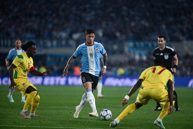 Argentina x Benin BUENOS AIRES, AR - 06.10.2026: ARGENTINA X BENIN - Enzo Fernandez of Argentina during the International Friendly, Länderspiel, Nationalmannschaft match between Argentina and Benin on Tuesday, October 6, 2026, at the Estadio Monumental in Buenos Aires, Argentina. The match marks Messi& 39;s farewell to the Argentine national team, Nationalteam (Photo: Gabriel Sotelo Fotoarena) x3026121x  GabrielxSotelo