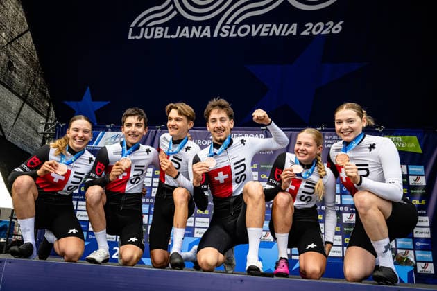Switzerland: UEC Road cycling, Rad, Radsport, Strasse European Championships - Ljubljana 2026 ROUSSEAUX Valentine - MARTHE Elia - HUNZIKER Joline - SALAMIN Antoine - MÜLLER Gian - LINGENHAG Laurin ( SUI ) Switzerland Third Place - Award Ceremony Medal Ceremony Podium - Querformat - quer - horizontal - Landscape - Event Veranstaltung: UEC Road Cycling European Championships 2026 Ljubljana - Category Kategorie: Cycling - Road Cycling European Championships - Mixed Relay Men and Women Junior U19 - Location Ort: Europe Slovenia - Sencur - Å enÄur - Discipline: Mixed Relay ( MR ) - Distance: 44 km - Date Datum: 06.10.2026 Tuesday Day 4 -