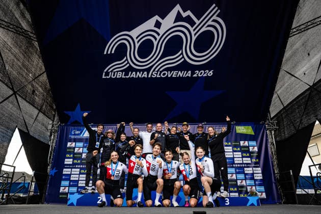 Switzerland: UEC Road cycling, Rad, Radsport, Strasse European Championships - Ljubljana 2026 ROUSSEAUX Valentine - MARTHE Elia - HUNZIKER Joline - SALAMIN Antoine - MÜLLER Gian - LINGENHAG Laurin ( SUI ) Switzerland Third Place - Award Ceremony Medal Ceremony Podium - Querformat - quer - horizontal - Landscape - Event Veranstaltung: UEC Road Cycling European Championships 2026 Ljubljana - Category Kategorie: Cycling - Road Cycling European Championships - Mixed Relay Men and Women Junior U19 - Location Ort: Europe Slovenia - Sencur - Å enÄ?ur - Discipline: Mixed Relay ( MR ) - Distance: 44 km - Date Datum: 06.10.2026 Tuesday Day 4 -