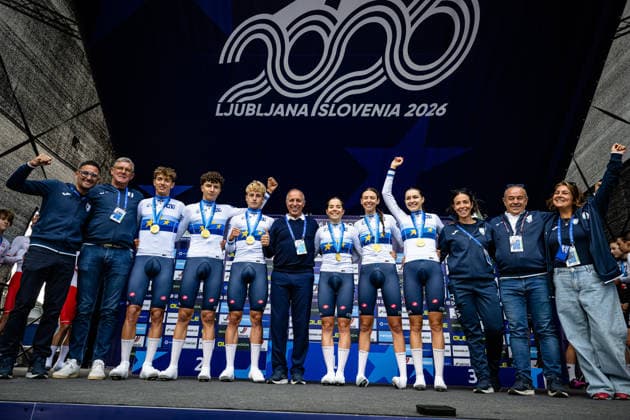 Italy: UEC Road cycling, Rad, Radsport, Strasse European Championships - Ljubljana 2026 ROSSIGNOLI Matilde - BIANCHI Elisa - BALLAN Azzurra - PEZZO ROSOLA Patrik - FEDRIZZI Brandon - BALLIANA Enrico Andrea ( ITA ) Italy Winner - First Place - Award Ceremony Medal Ceremony Podium - Querformat - quer - horizontal - Landscape - Event Veranstaltung: UEC Road Cycling European Championships 2026 Ljubljana - Category Kategorie: Cycling - Road Cycling European Championships - Mixed Relay Men and Women Junior U19 - Location Ort: Europe Slovenia - Sencur - Å enÄur - Discipline: Mixed Relay ( MR ) - Distance: 44 km - Date Datum: 06.10.2026 Tuesday Day 4 -