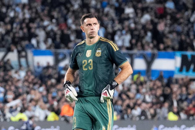 BUENOS AIRES, ARGENTINA - OCTOBER 06: Emiliano Martinez of Argentina looks on during the International Friendly, Länderspiel, Nationalmannschaft football match between Argentina and Benin at Estadio Monumental Antonio V. Liberti on October 06, 2026 in Buenos Aires, Argentina. (Photo by Richard Callis Sports Press Photo) Copyright: xRichardxCallis SportsxPressxPhotox Sportspressphoto_SPR247912