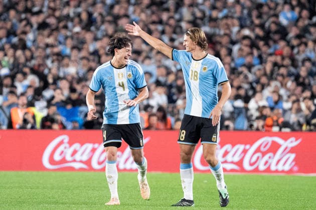 BUENOS AIRES, ARGENTINA - OCTOBER 06: Nico Paz of Argentina (R) celebrates after scoring the team s second goal with Agustin Giay of Argentina (L) during the International Friendly, Länderspiel, Nationalmannschaft football match between Argentina and Benin at Estadio Monumental Antonio V. Liberti on October 06, 2026 in Buenos Aires, Argentina. (Photo by Richard Callis Sports Press Photo) Copyright: xRichardxCallis SportsxPressxPhotox Sportspressphoto_SPR247915