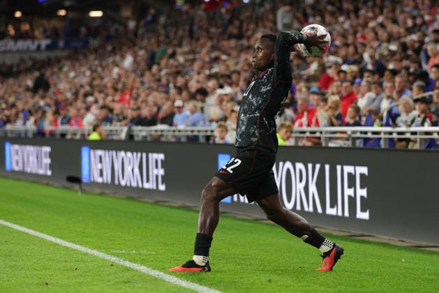 SAINT PAUL, MN - OCTOBER 06: Canada™s Richie Laryea (22) throws in the ball during the second half of the men™s friendly match between the U.S. national team, Nationalteam and Canada™s national team on October 6th, 2026, at Allianz Field in Saint Paul, MN. (Photo by Bailey Hillesheim Icon Sportswire) SOCCER: OCT 06 USA vs Canada EDITORIAL USE ONLY Icon20261006028