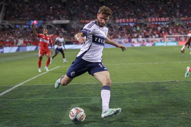 CHICAGO, USA - October 6: Thomas Müller (13 Vancouver Whitecaps FC) dribbles the ball during the Major League Soccer game between Chicago Fire FC and Vancouver Whitecaps FC at Soldier Field on Tuesday October 6 in Chicago, USA Copyright: xShainaxBenhiyoun SPPx Sportspressphoto_SPR247947