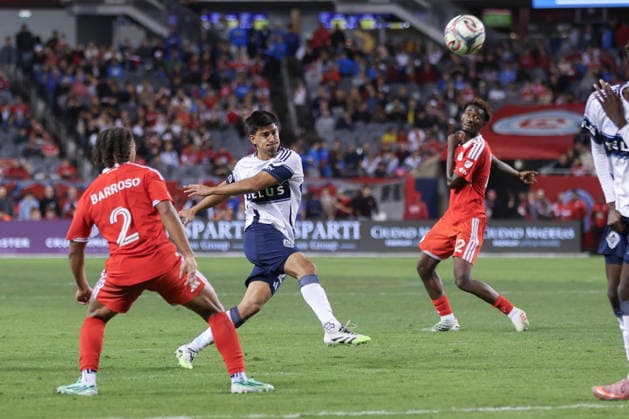 CHICAGO, USA - October 6: Mathias Laborda (2 Vancouver Whitecaps FC) shoots the ball during the Major League Soccer game between Chicago Fire FC and Vancouver Whitecaps FC at Soldier Field on Tuesday October 6 in Chicago, USA Copyright: xShainaxBenhiyoun SPPx Sportspressphoto_SPR247965